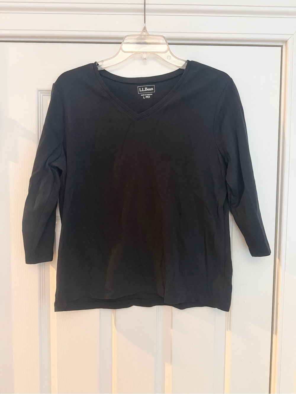 Ladies Size LP "L.L. Bean" Women's Black V-Neck Three-Quarter Sleeve Top GUC